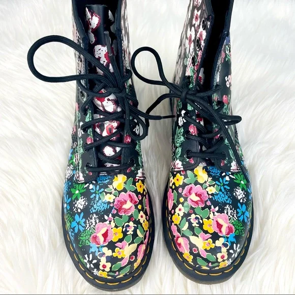 SOLD OUT Dr Martens 1460 Pascal Floral Mash Up Lace Up Black Combat Boots Sz 9 - Picture 10 of 13